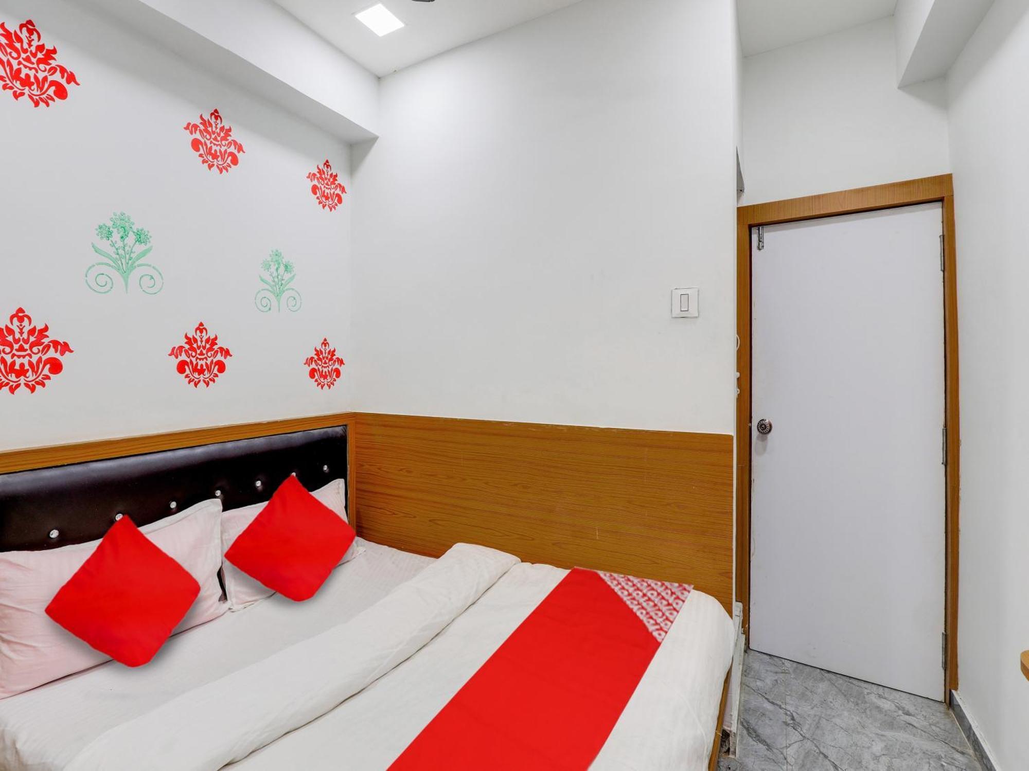 Hotel O Green City Surat Exterior photo